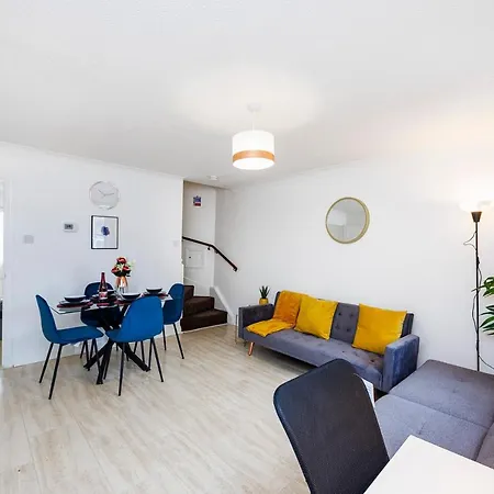 Lovely 2 Bd Hse With Parking Near Excel London Exterior photo